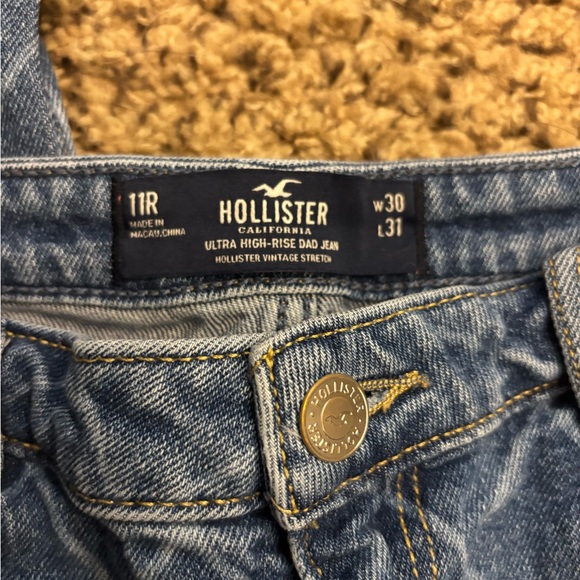 Hollister Diamond Pattern Straight Leg Jeans - Picture 2 of 3
